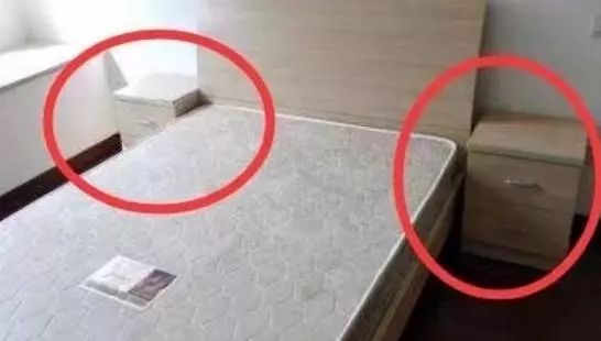 火狐电竞床头柜万万不要这3个大忌你家越住越穷是有道理有的赶紧改(图1) 火狐电竞床头柜万万不要这3个大忌你家越住越穷是有道理有的赶紧改(图1)