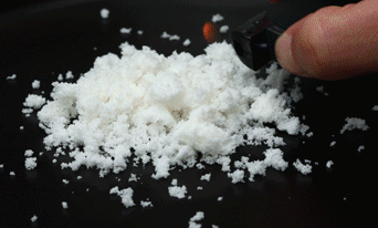 泰国进口的乳胶床垫是真是假？今天烧了它来测试下！火狐电竞(图6)