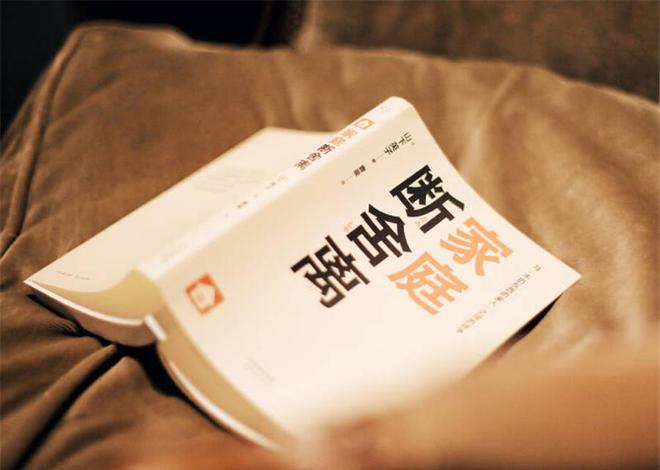 整理师建议：这8火狐电竞种东西真该断舍离！丢掉它们生活轻松多了(图1)