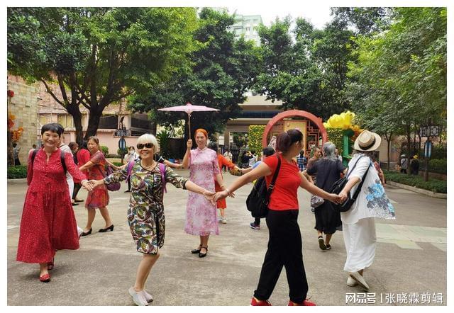 资助的学生断联8年后上门白吃白喝7天火狐电竞临走让我注意床头柜(图8)